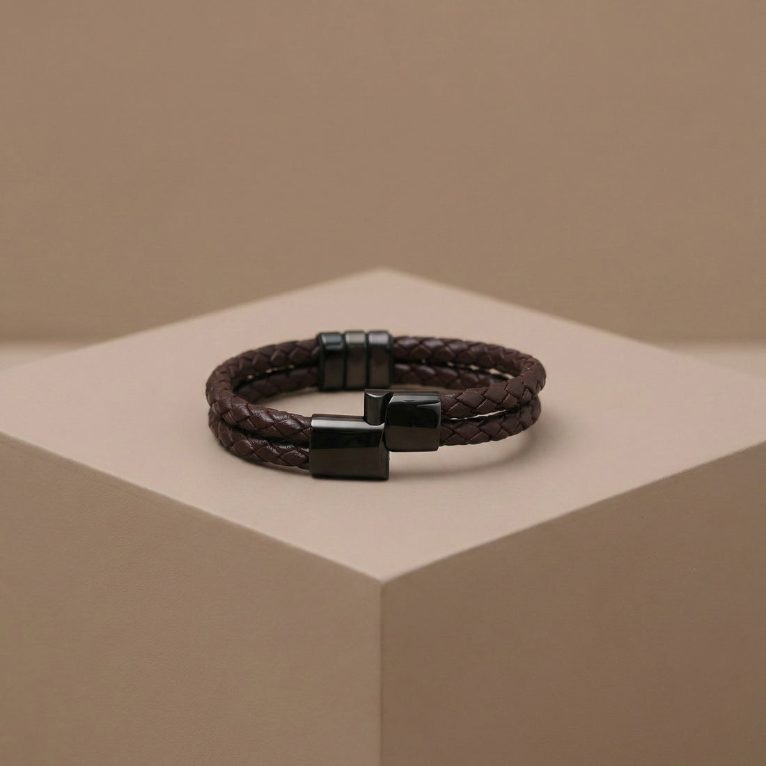 Personalized Leather Bracelet for Men with Family Names - Brown