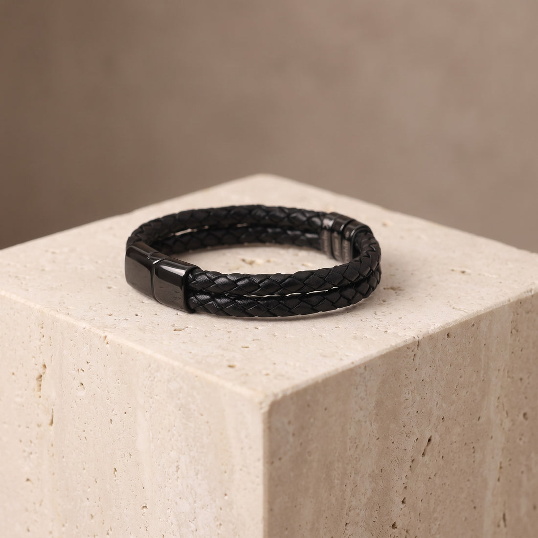 Bracelet en Cuir pour Homme avec Noms de Famille - Noir