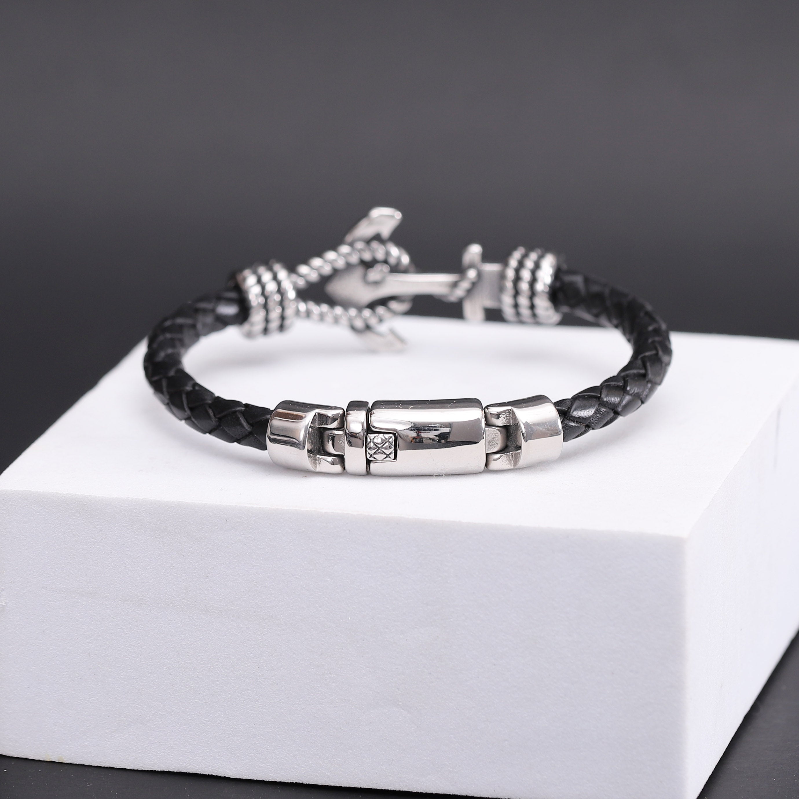 clasp leather bracelet