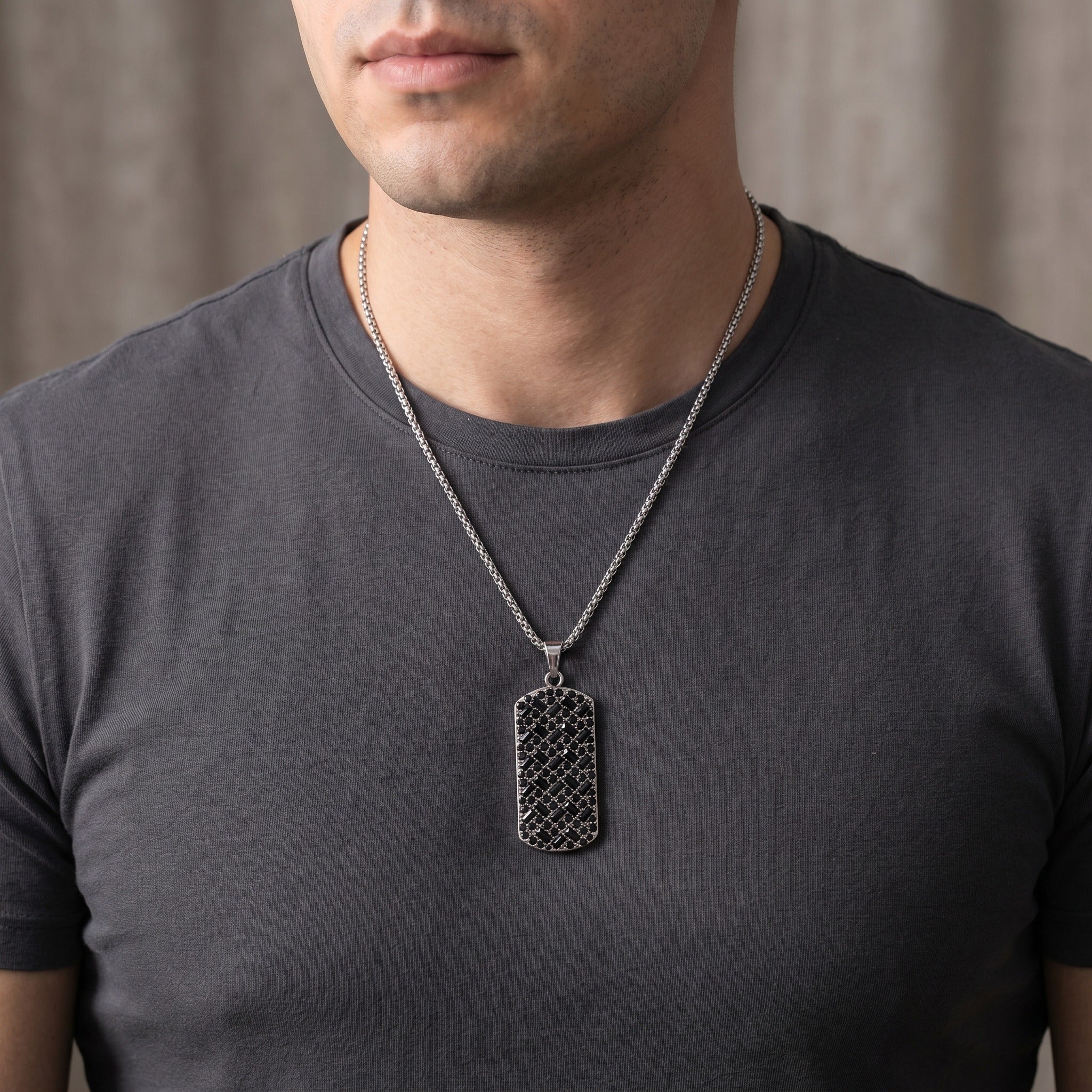 Aangepaste tag-ketting voor mannen met zwarte diamantenaccent