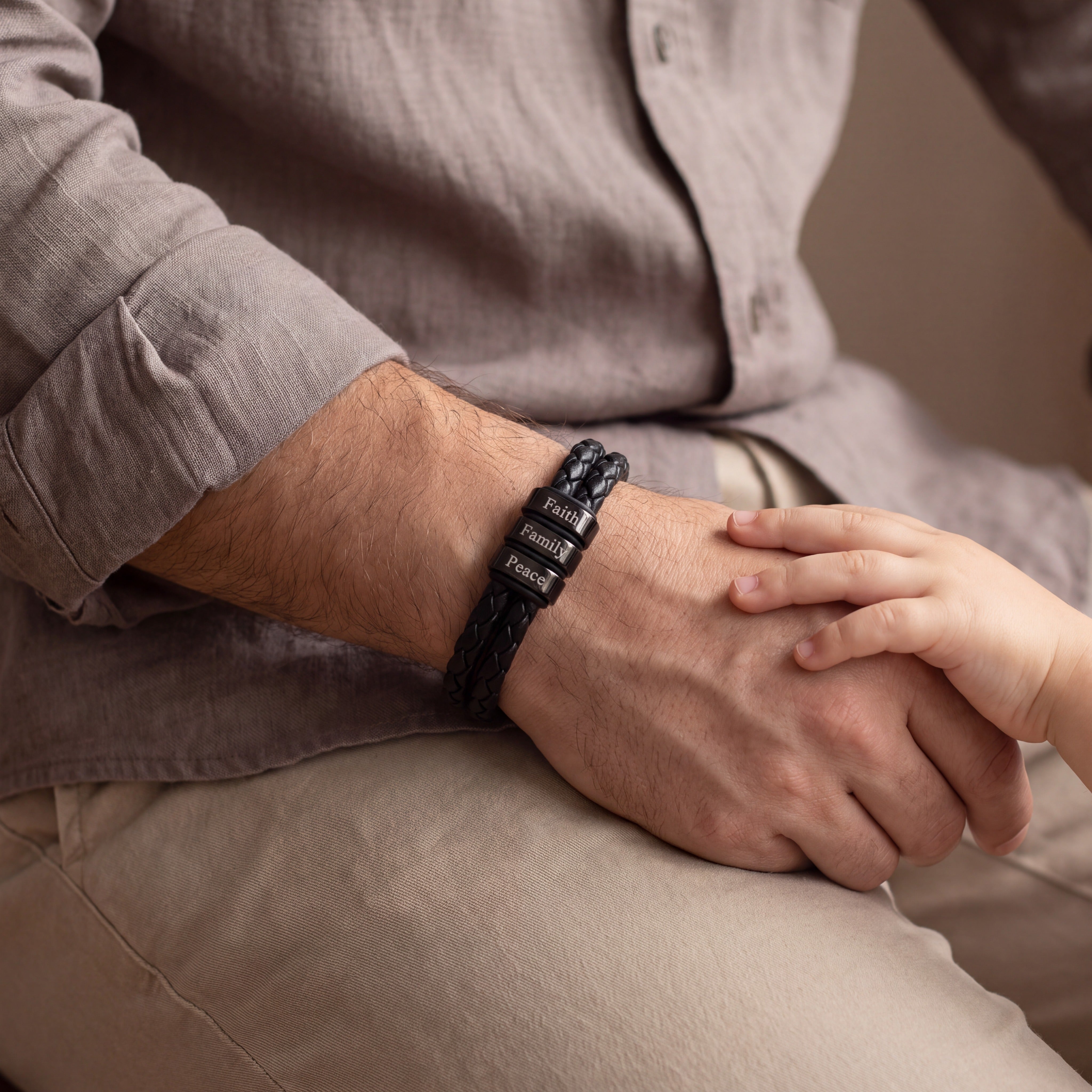 Bracelet en Cuir pour Homme avec Noms de Famille - Noir