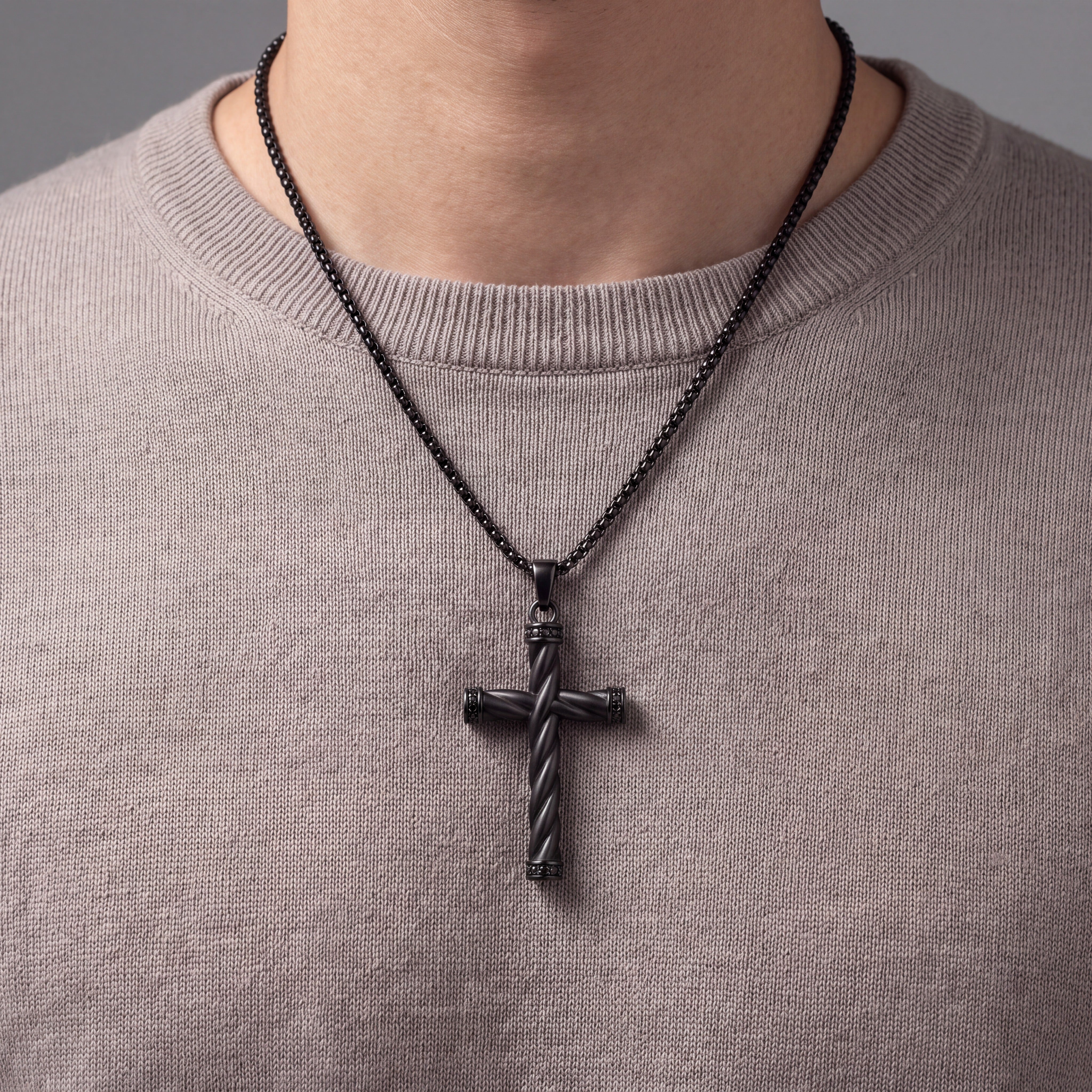Threefold Twisted Cross Necklace - Black