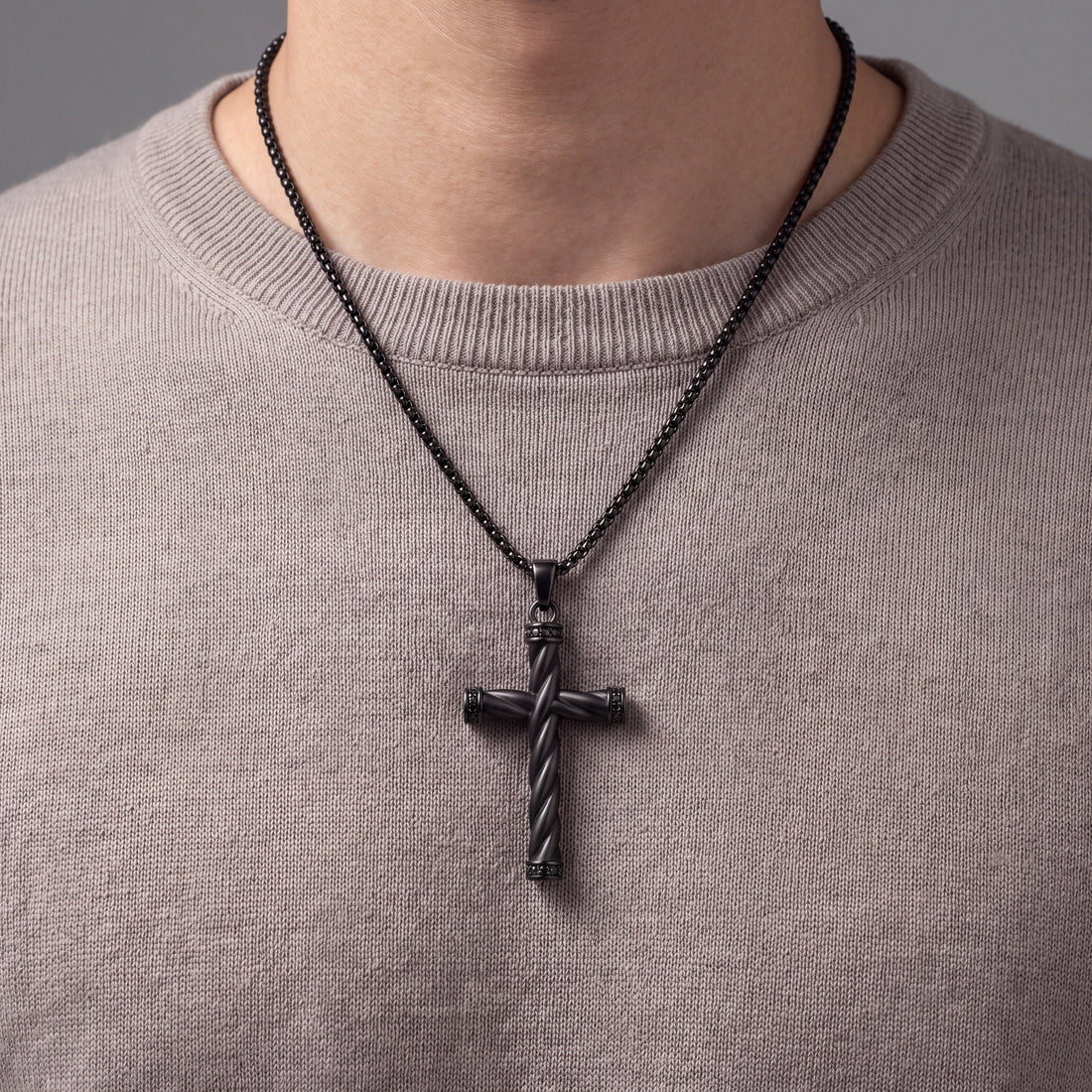 Threefold Twisted Cross Necklace - Black