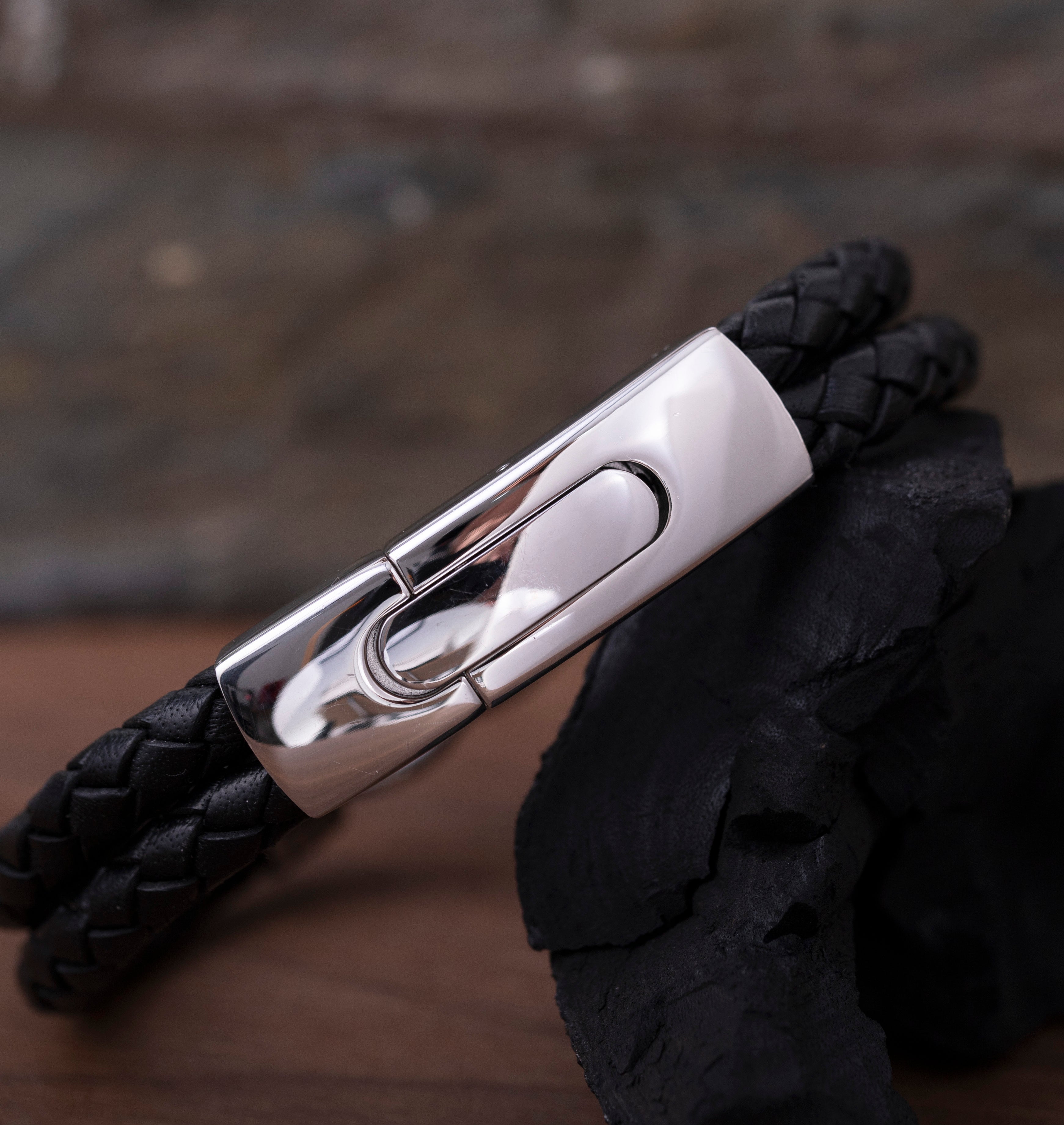 Pulsera de nudo de cuero para hombres con mensaje oculto